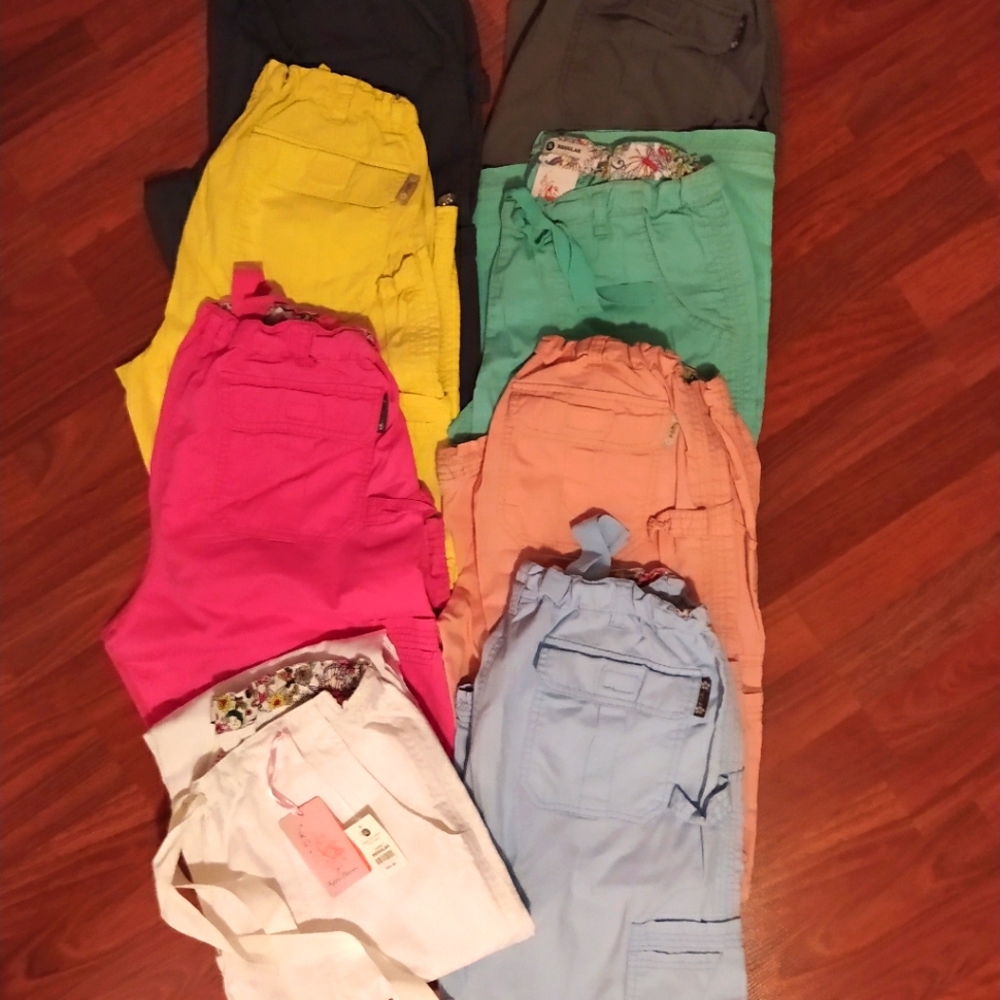 KOI 'lyndsay' style scrub pants size small